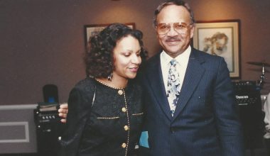 a'lelia mae perry bundles